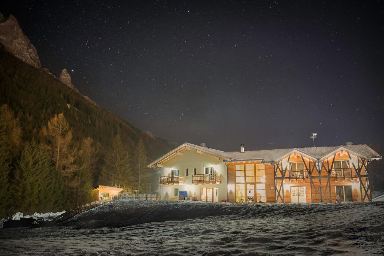 Eco-Green Fiores Agriturismo Vigo di Fassa Exteriör bild