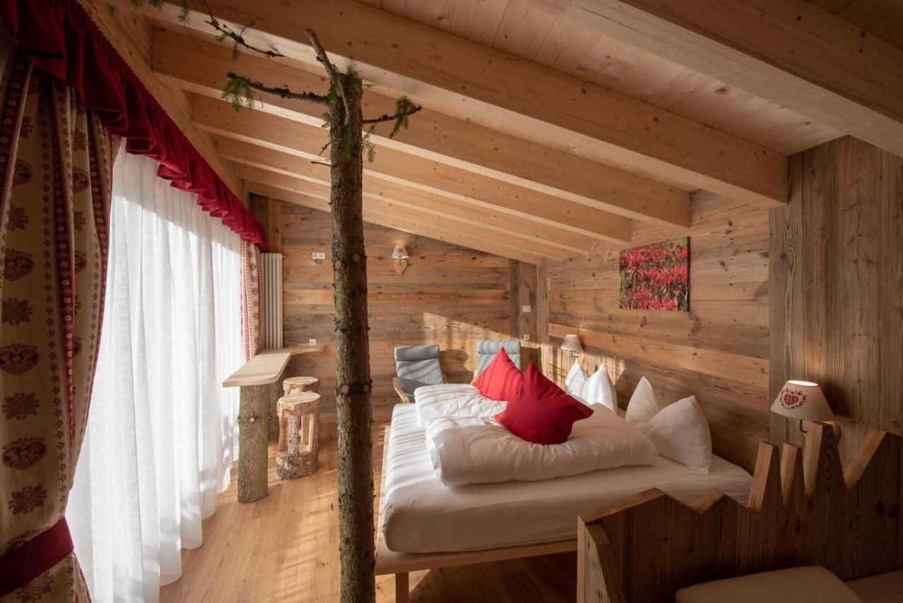 Eco-Green Fiores Agriturismo Vigo di Fassa Exteriör bild
